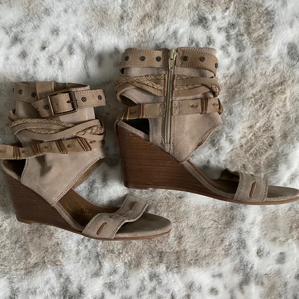 LaSelle Leather Wedge Sandal